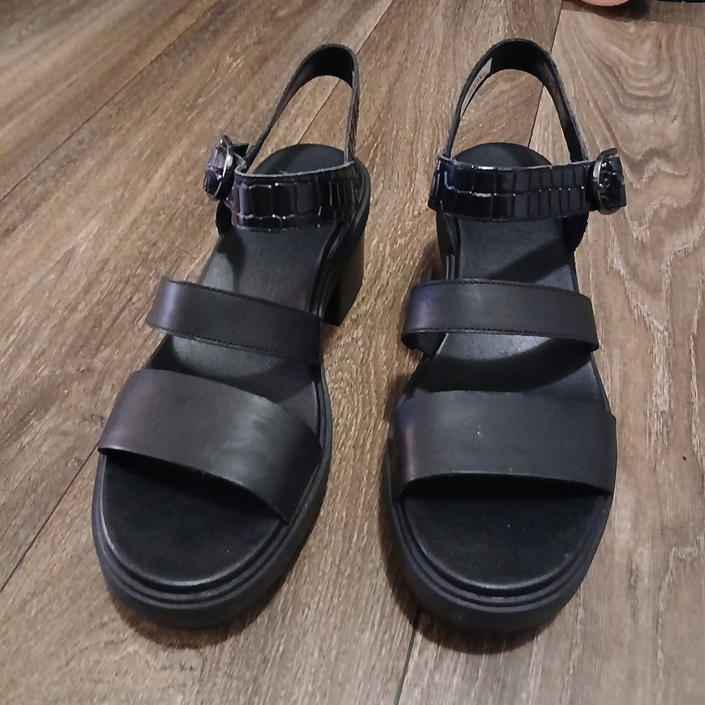 Sorel Black Women's Sandals